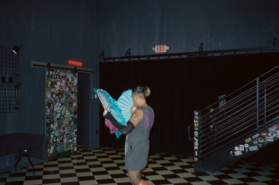 Photo by Clarisse Liclic