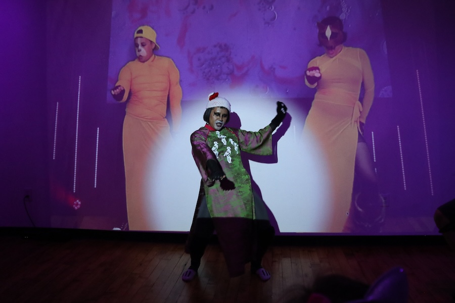 TONI HONI Heritage Event performance at Thundershark Gallery | Photo by Ashley Jaye Williams